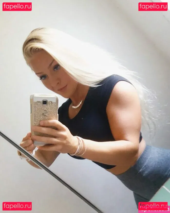 Emilia Linden Onlyfans Photo Gallery 