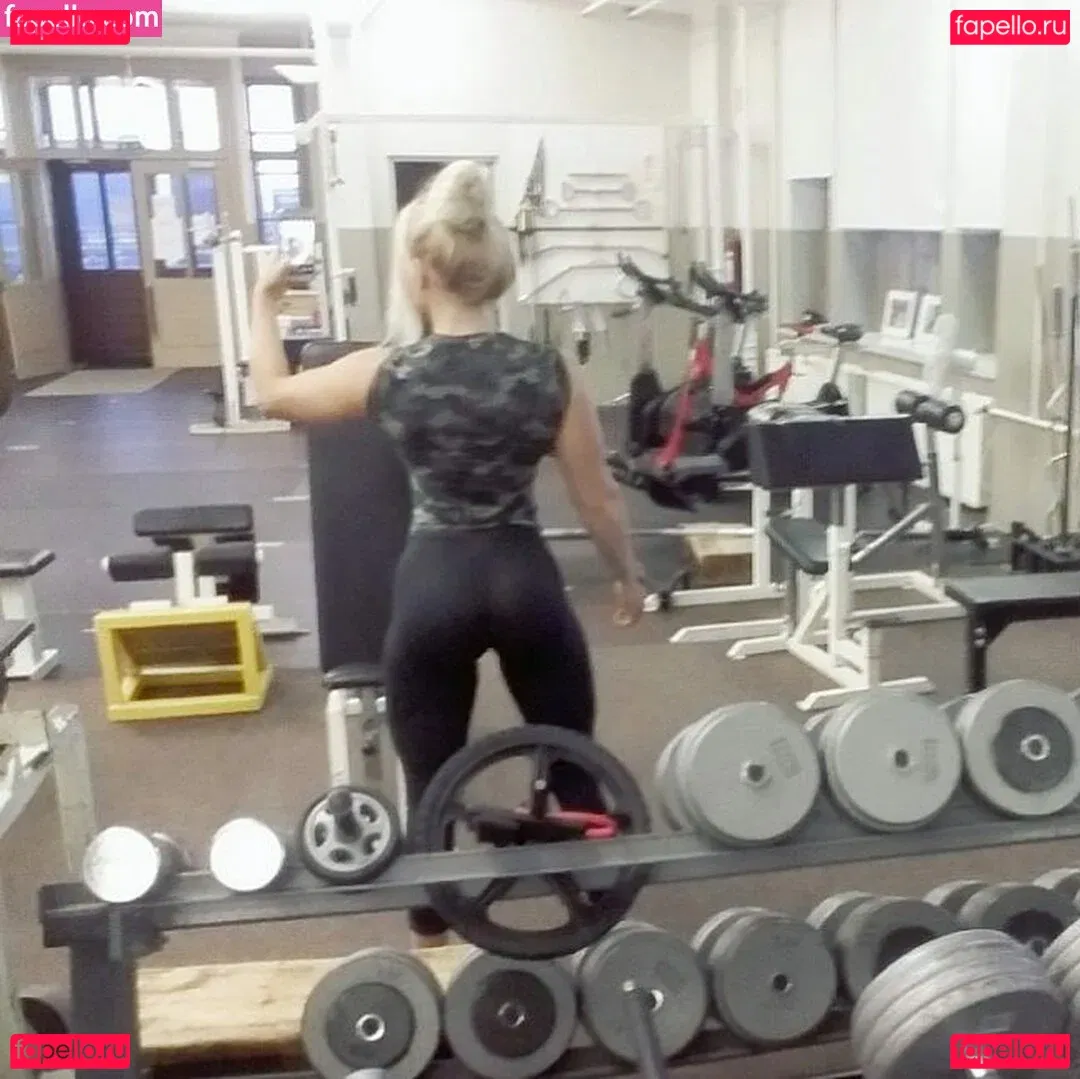 Emilia Linden Onlyfans Photo Gallery 