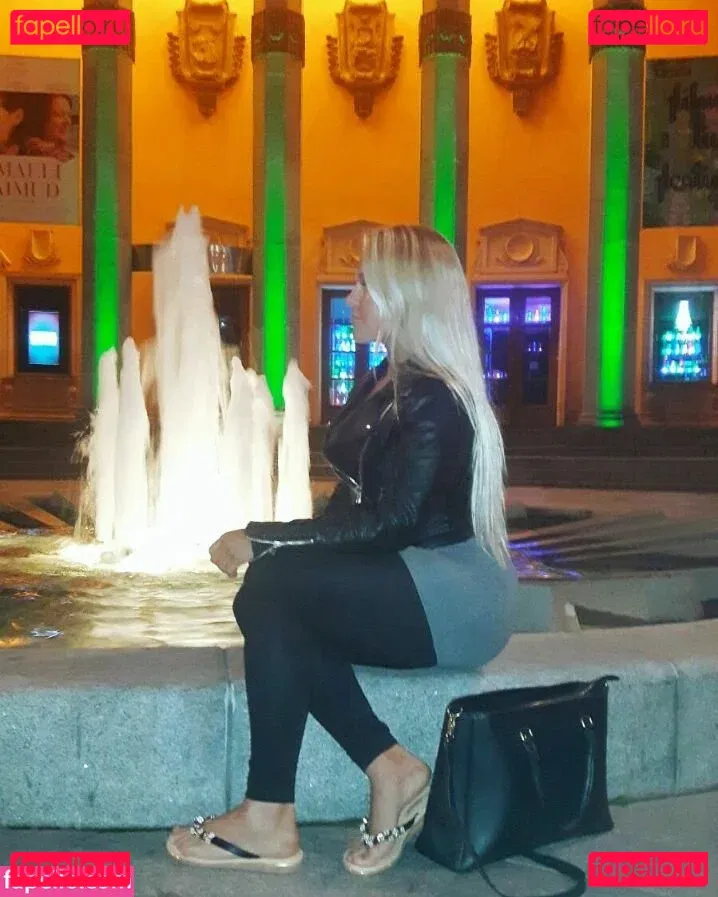 Emilia Linden Onlyfans Photo Gallery 