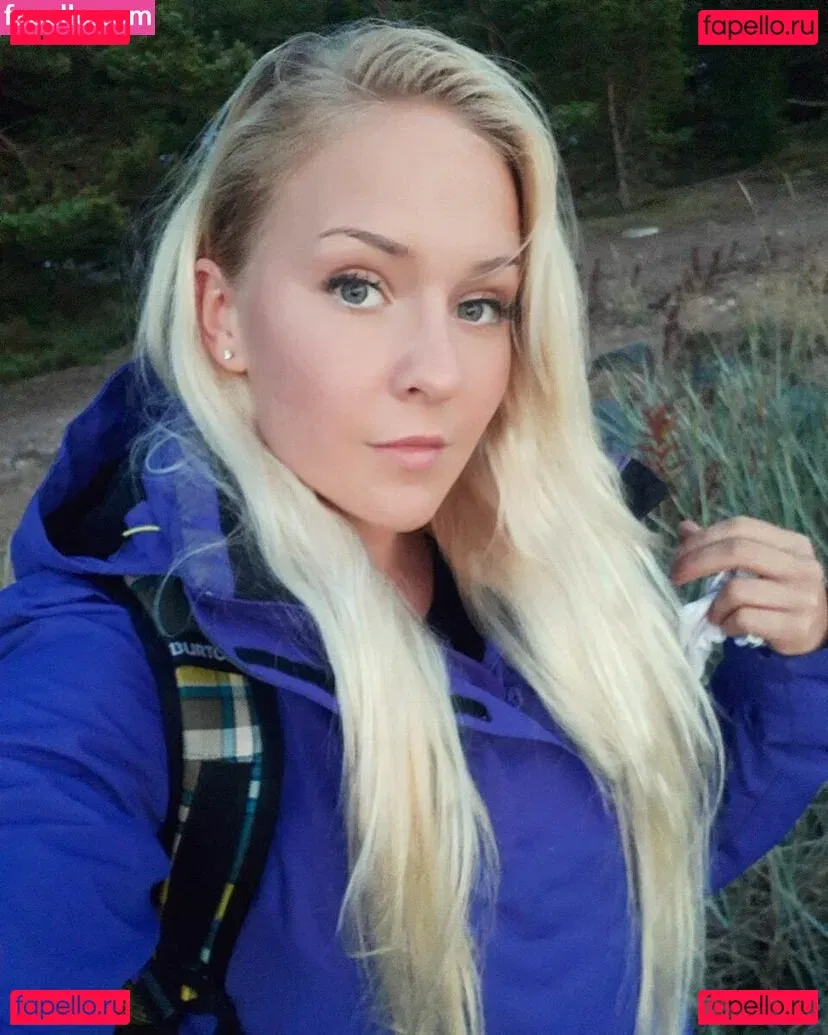 Emilia Linden Onlyfans Photo Gallery 