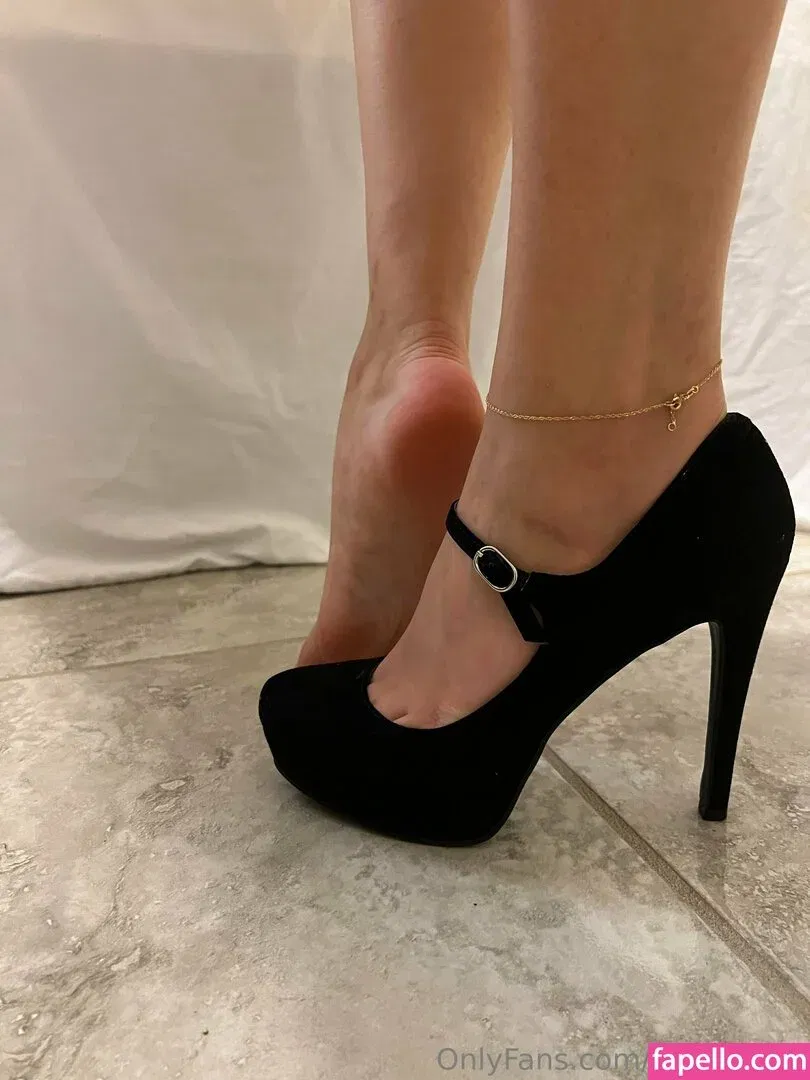 walkingaia Onlyfans Photo Gallery 