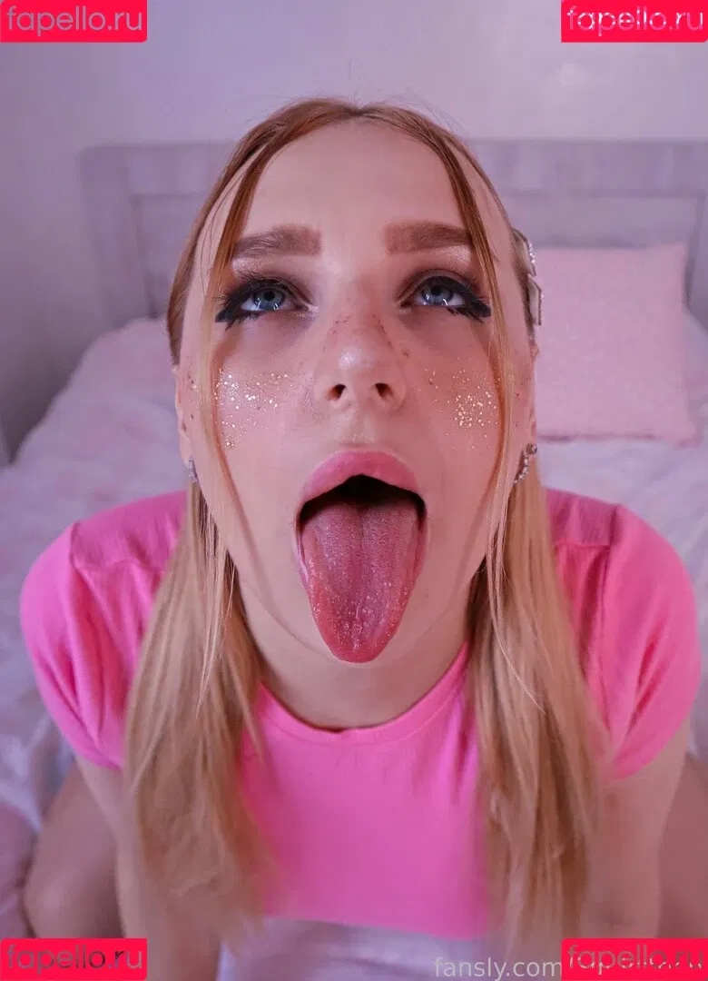 Squirtteen Onlyfans Photo Gallery 