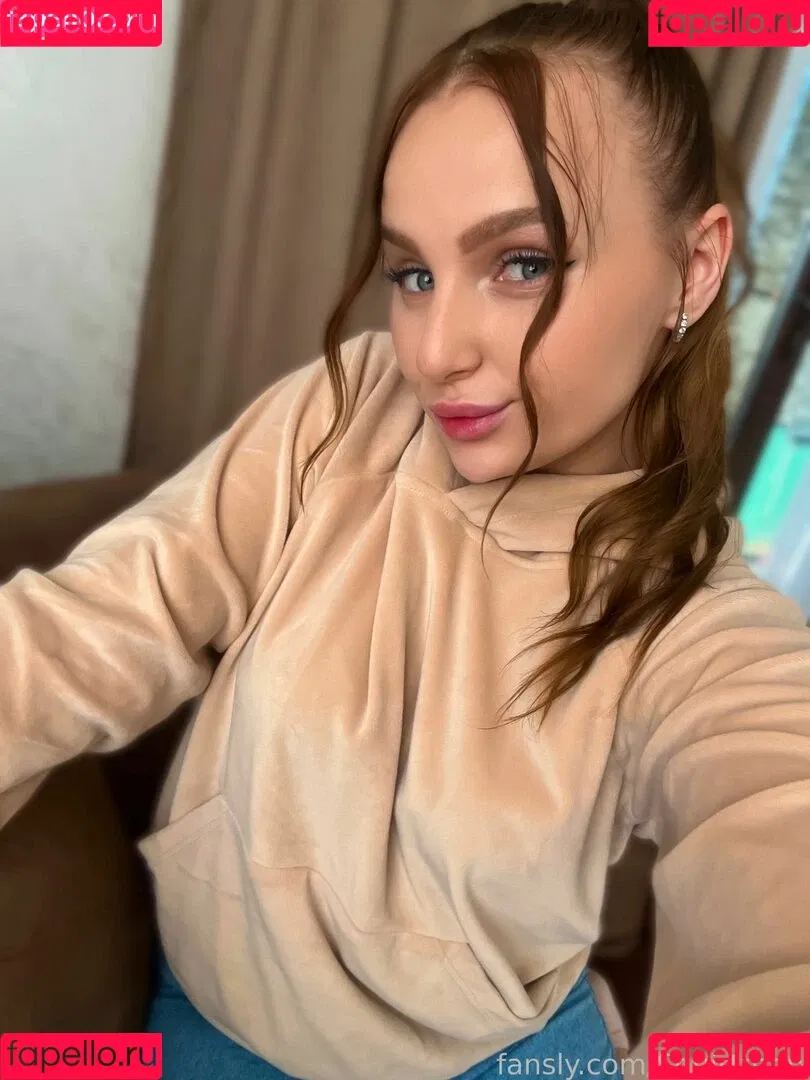 Squirtteen Onlyfans Photo Gallery 