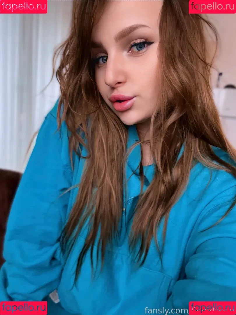 Squirtteen Onlyfans Photo Gallery 