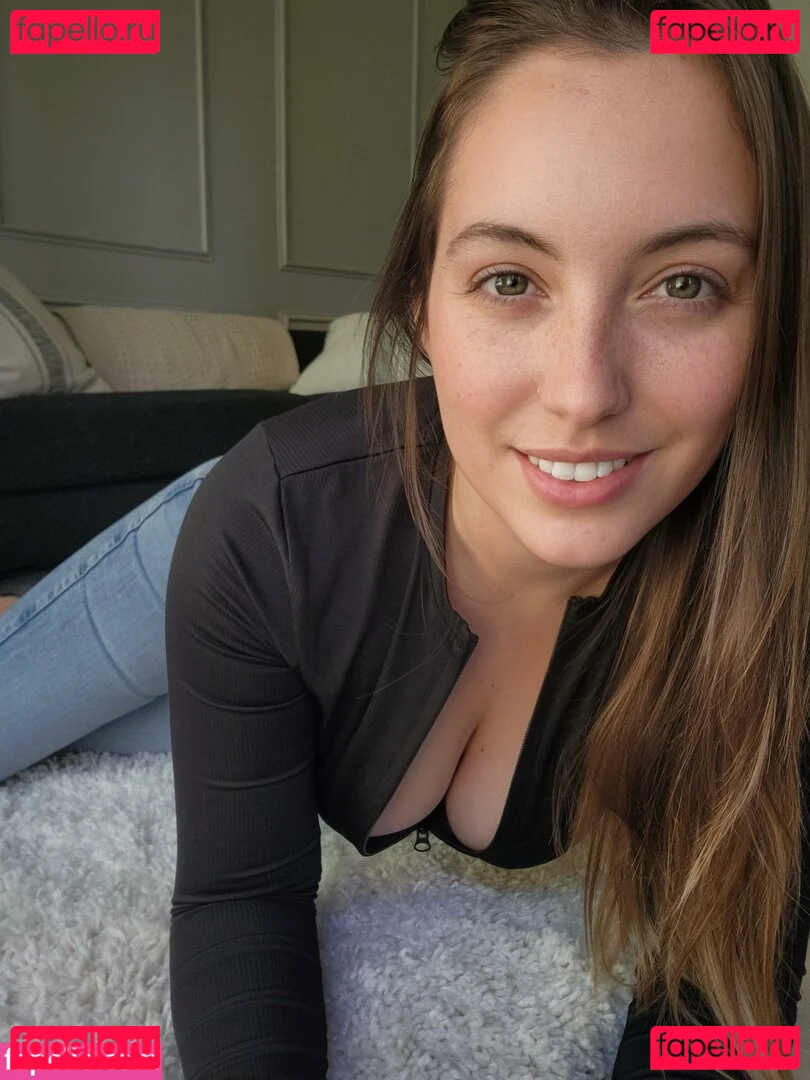 Sophie_fennec Onlyfans Photo Gallery 