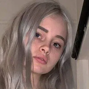 julianneiwj Onlyfans Photo Gallery 