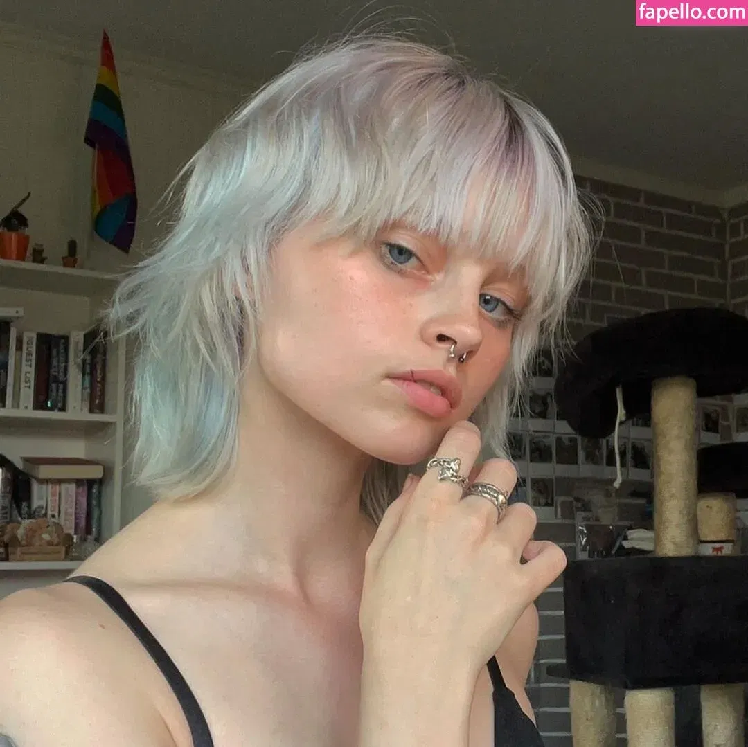 julianneiwj Onlyfans Photo Gallery 