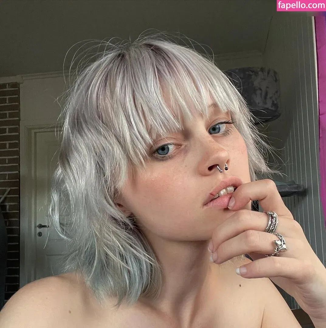 julianneiwj Onlyfans Photo Gallery 