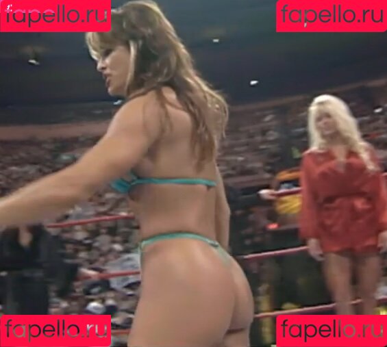 lisamorettiofficial Onlyfans Photo Gallery 