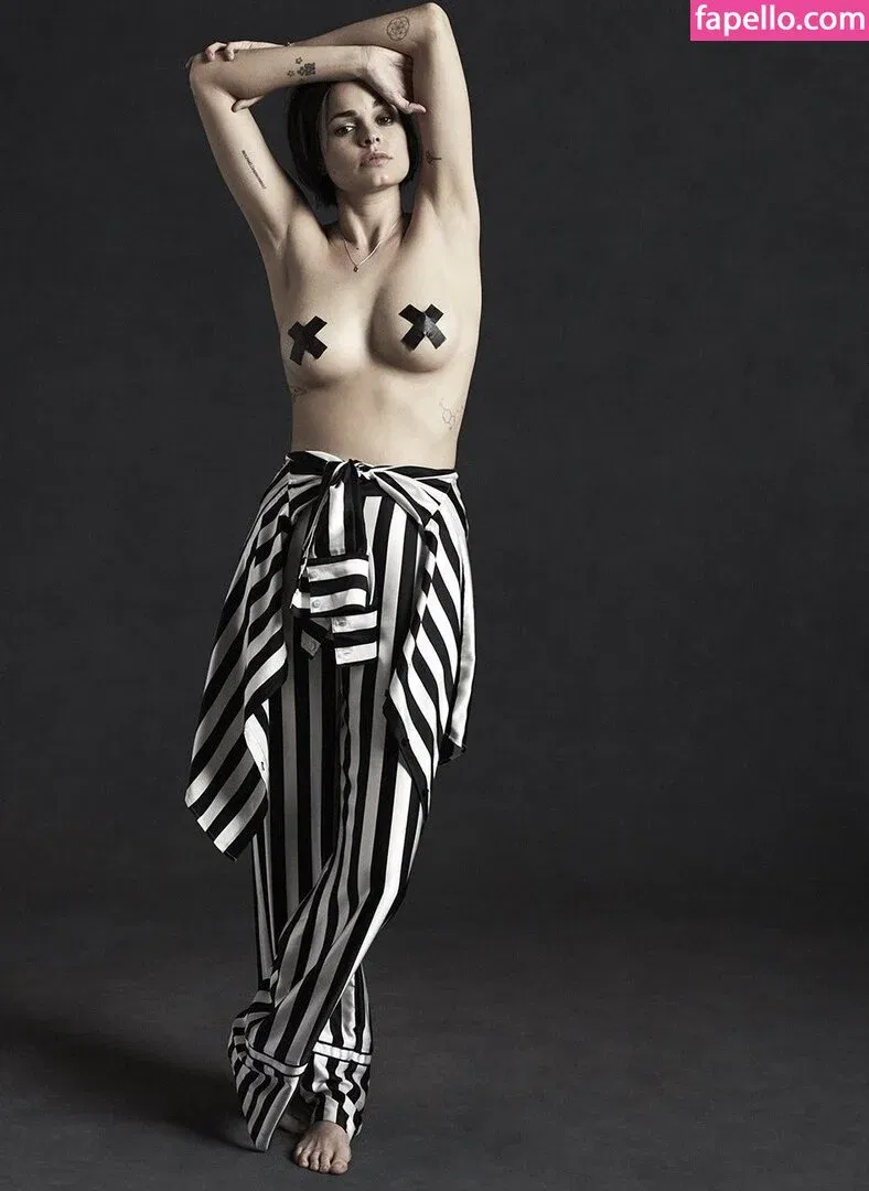 Lina Esco Onlyfans Photo Gallery 