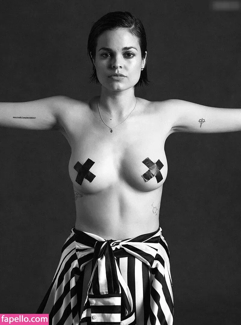 Lina Esco Onlyfans Photo Gallery 