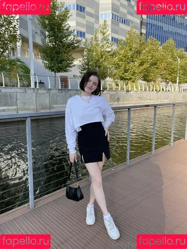 amjulia Onlyfans Photo Gallery 