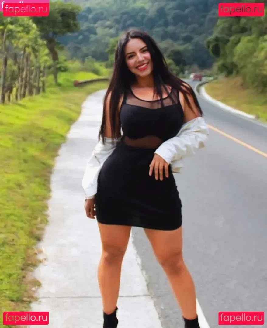 amjulia Onlyfans Photo Gallery 