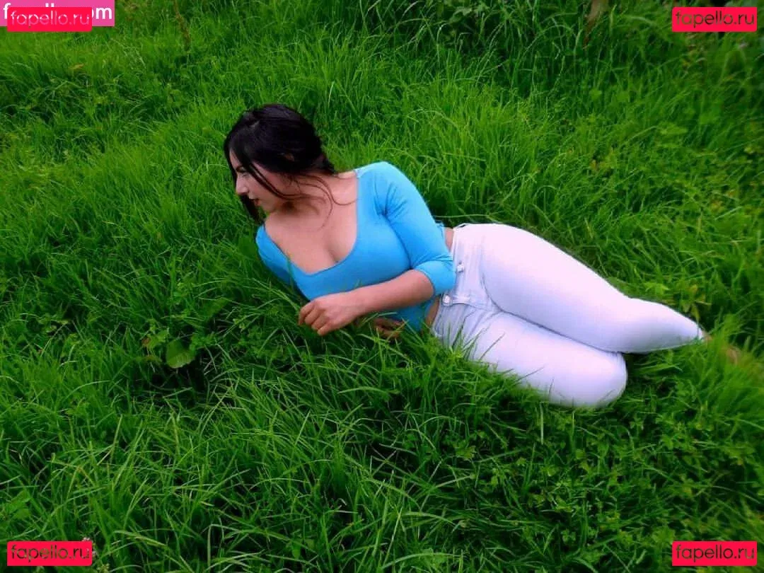 amjulia Onlyfans Photo Gallery 