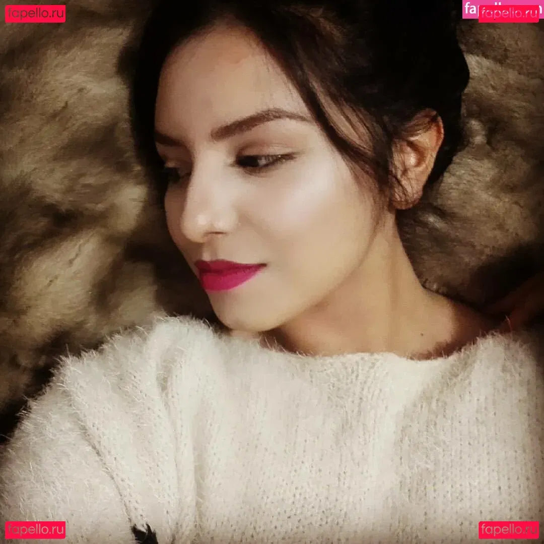 amjulia Onlyfans Photo Gallery 