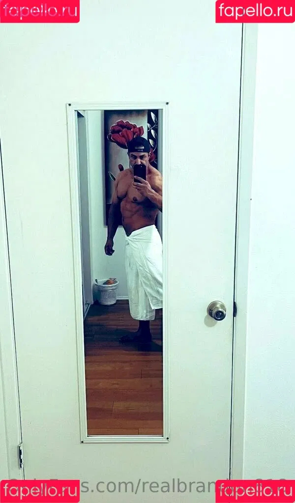 realbrandon818 Onlyfans Photo Gallery 