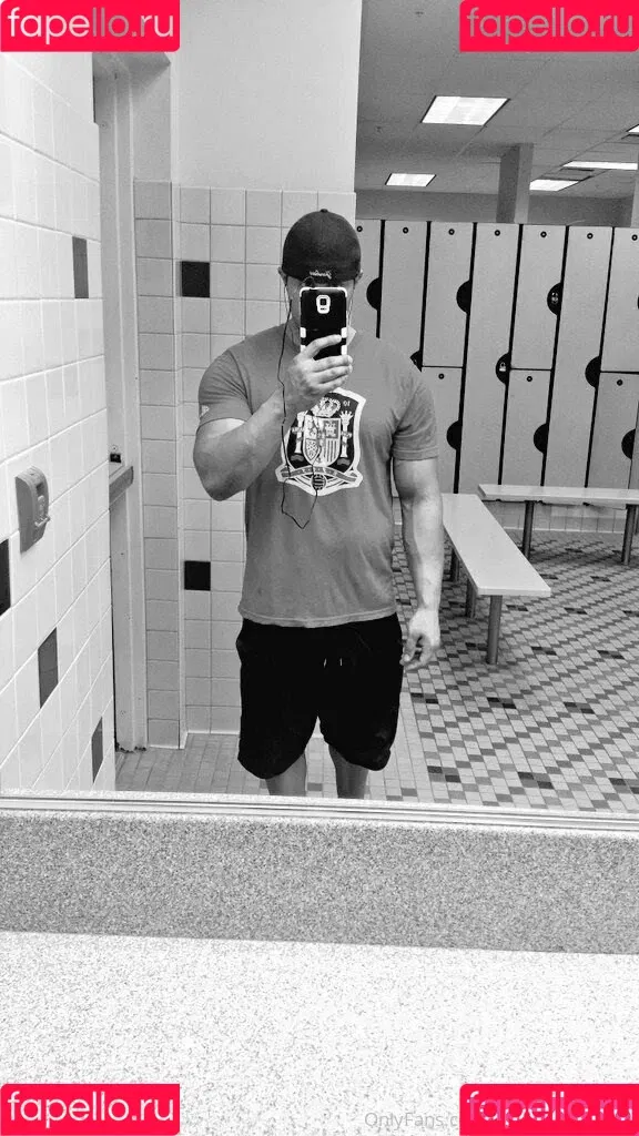 realbrandon818 Onlyfans Photo Gallery 