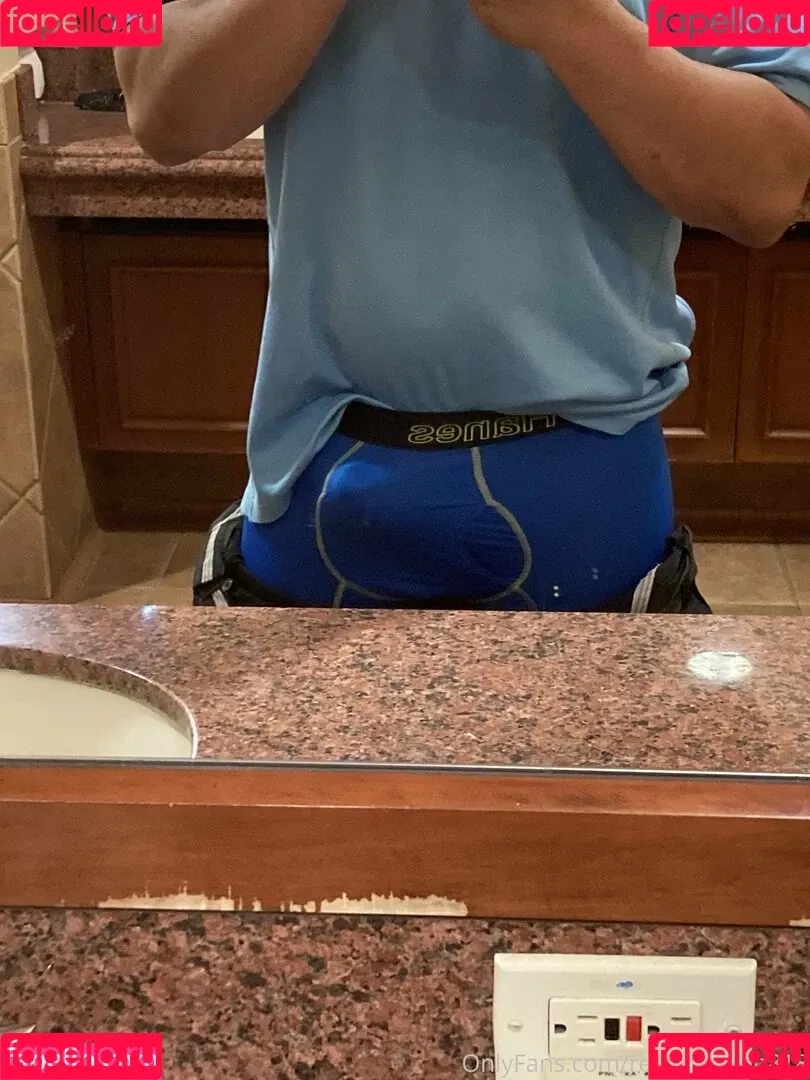 realbrandon818 Onlyfans Photo Gallery 