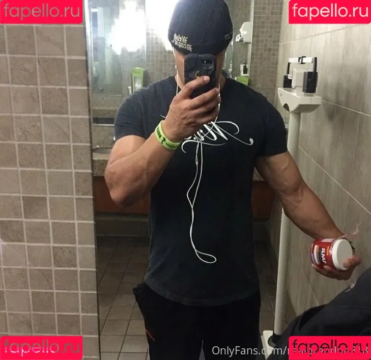 realbrandon818 Onlyfans Photo Gallery 