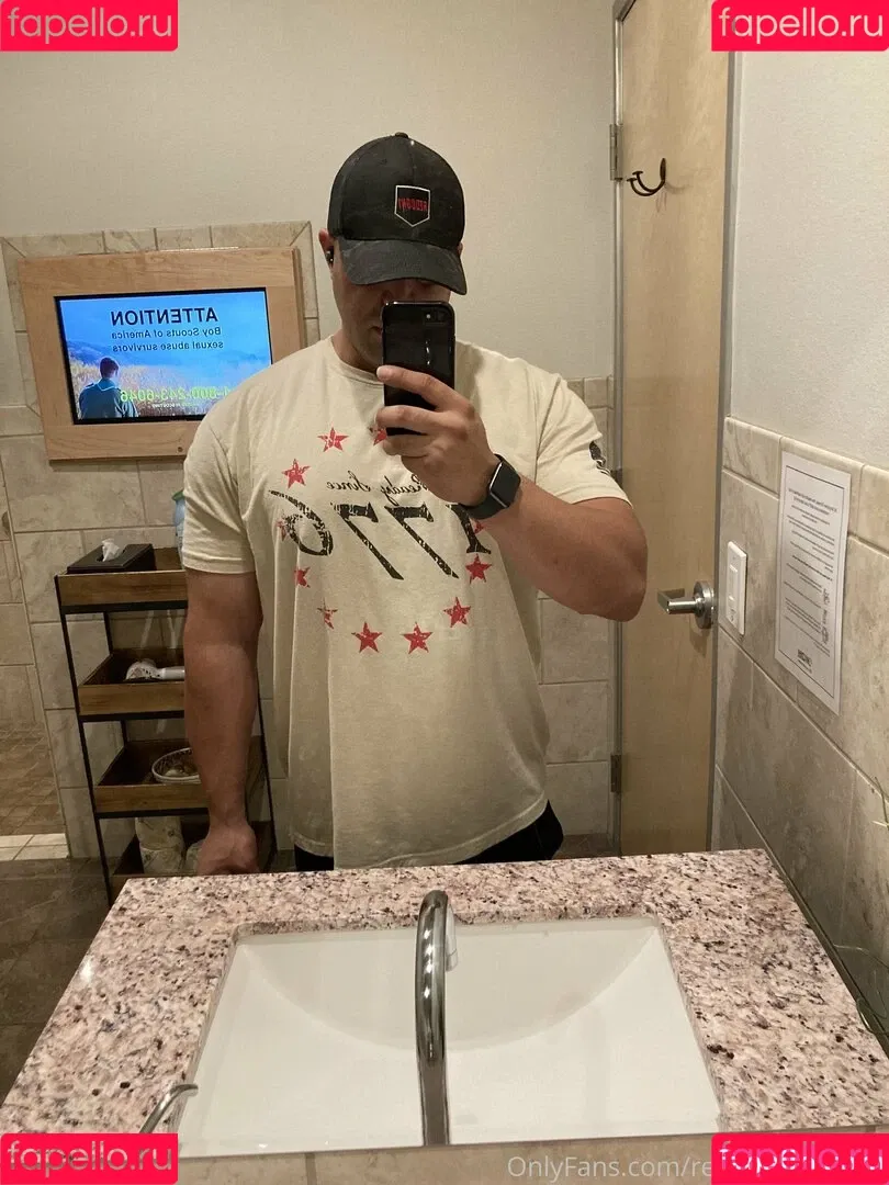 realbrandon818 Onlyfans Photo Gallery 