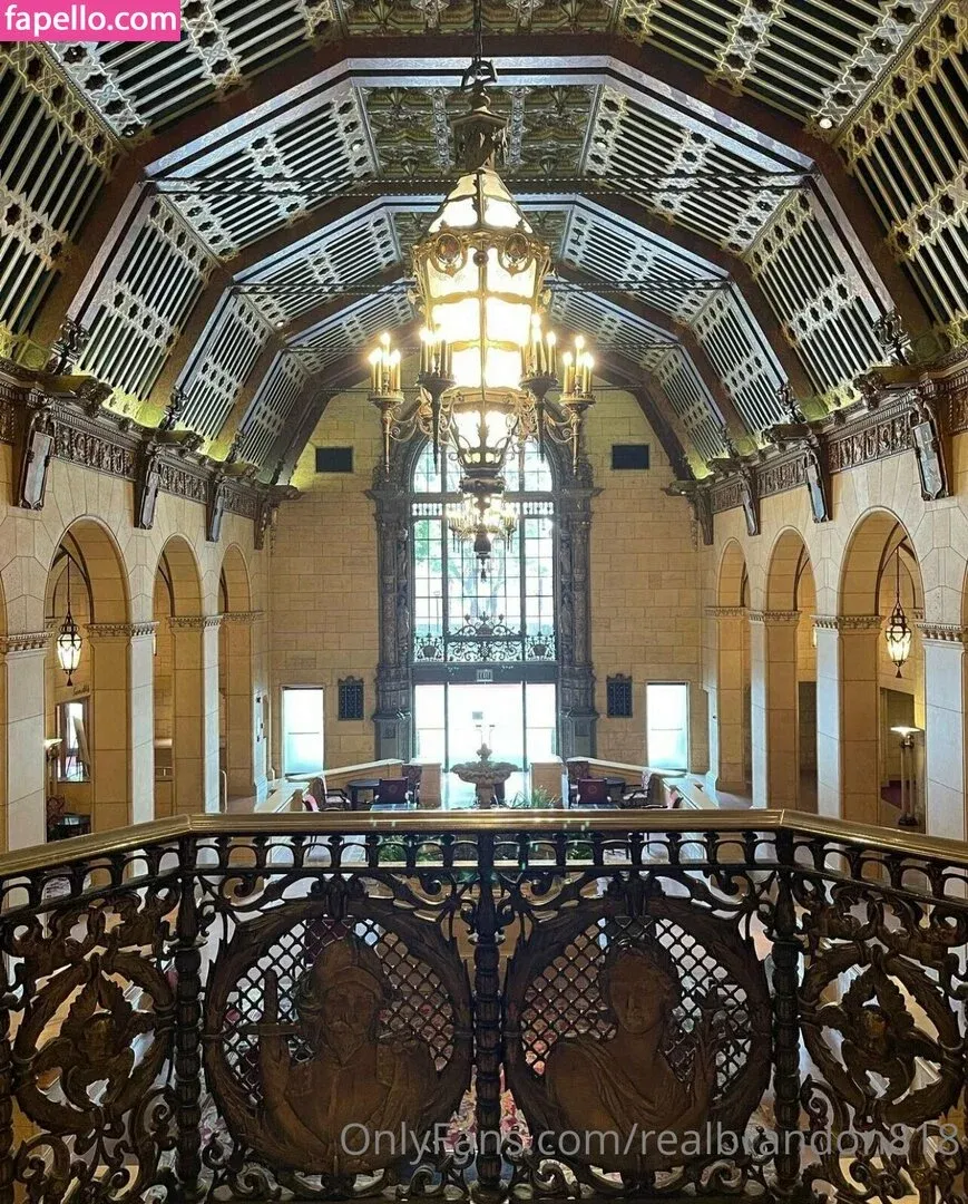 realbrandon818 Onlyfans Photo Gallery 