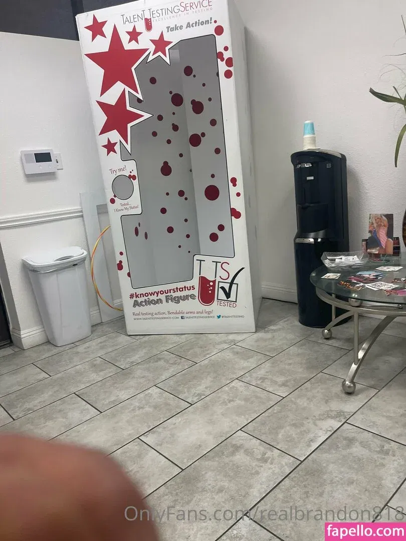 realbrandon818 Onlyfans Photo Gallery 