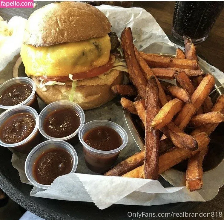 realbrandon818 Onlyfans Photo Gallery 