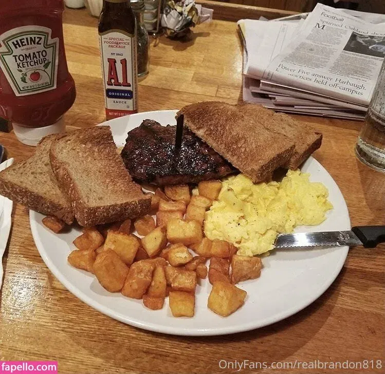 realbrandon818 Onlyfans Photo Gallery 