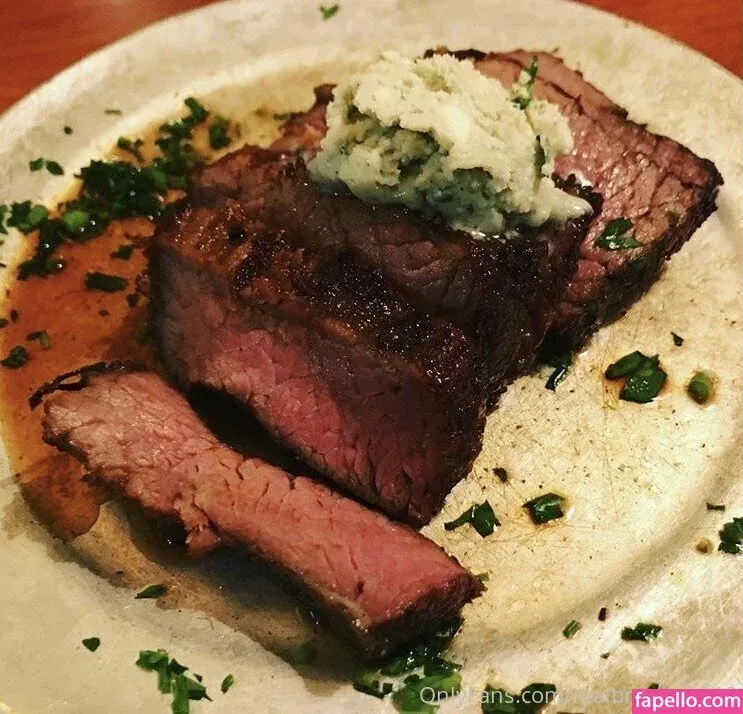 realbrandon818 Onlyfans Photo Gallery 