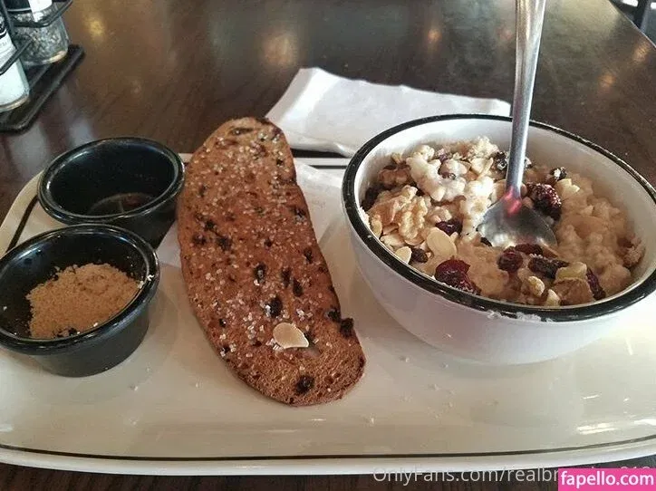 realbrandon818 Onlyfans Photo Gallery 