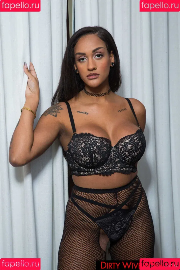 Zoey Sinn Onlyfans Photo Gallery 