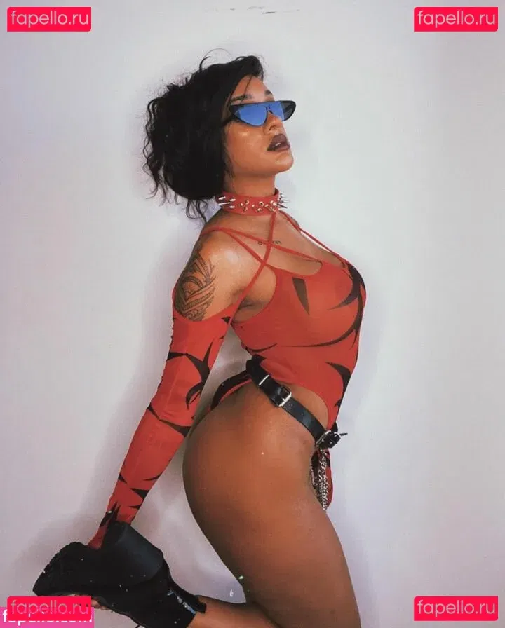 Zoey Sinn Onlyfans Photo Gallery 