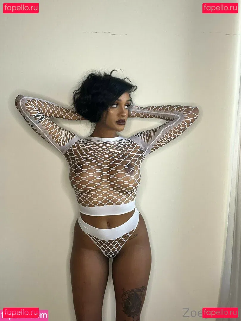 Zoey Sinn Onlyfans Photo Gallery 