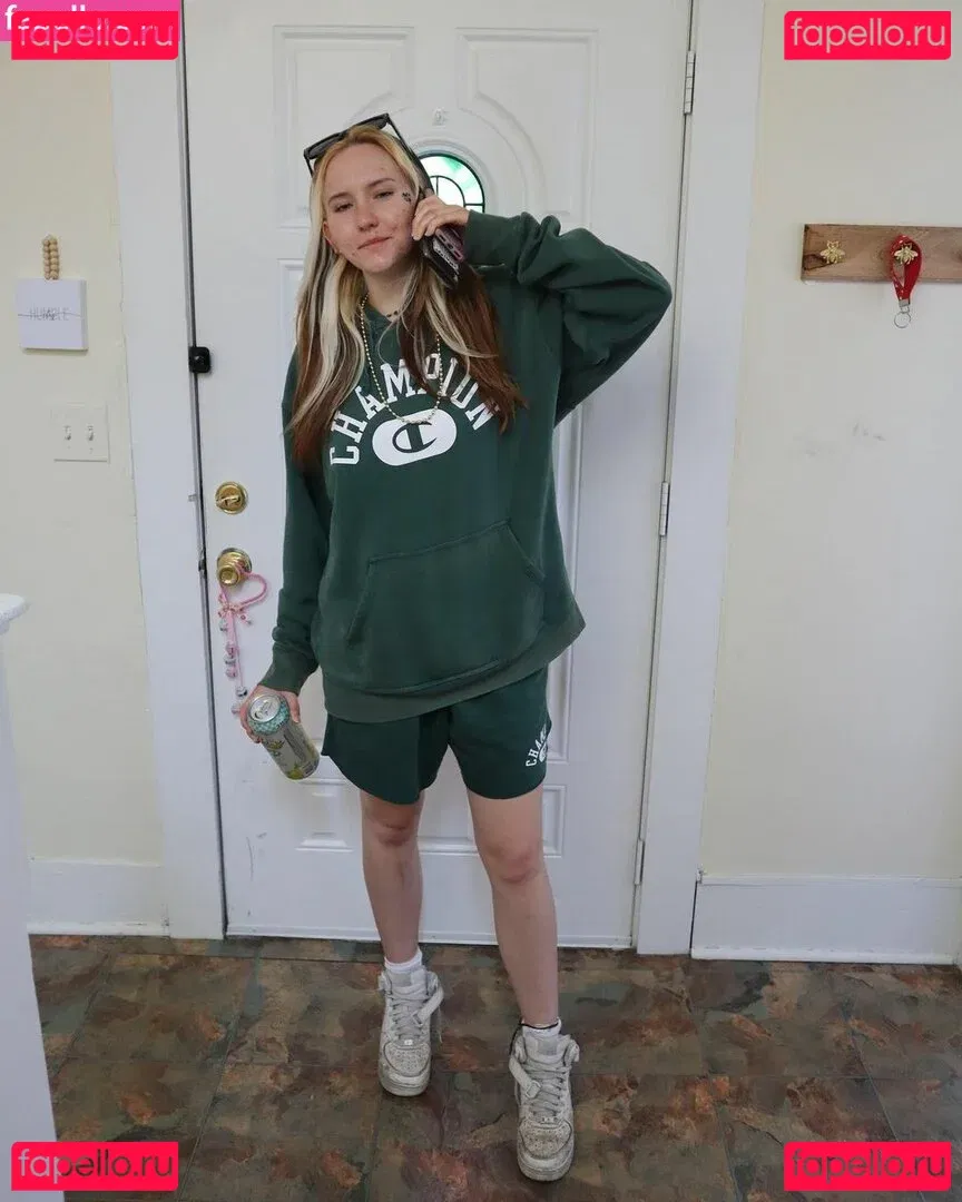 Trippi Miki Onlyfans Photo Gallery 