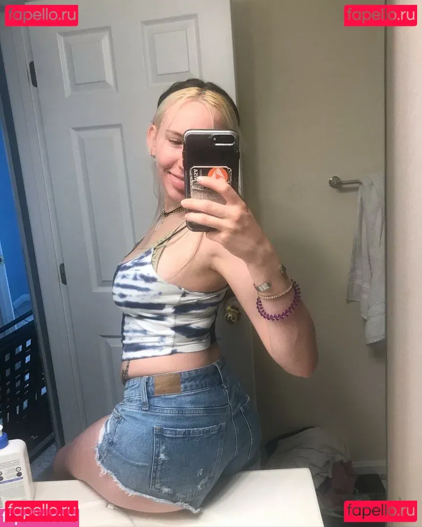 Trippi Miki Onlyfans Photo Gallery 