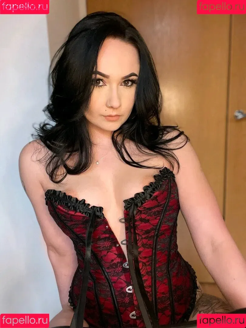 Cockneygoth Onlyfans Photo Gallery 