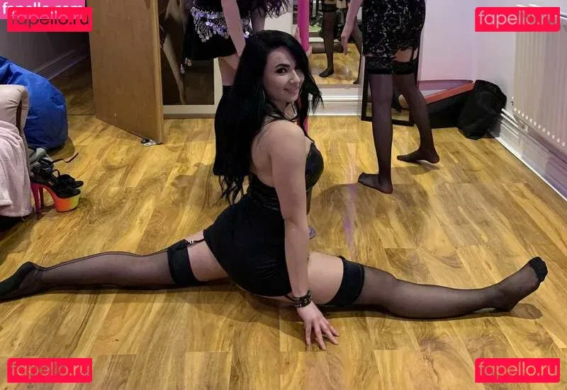 Cockneygoth Onlyfans Photo Gallery 