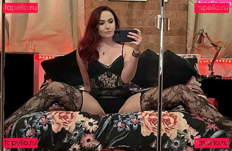 Cockneygoth Onlyfans Photo Gallery 