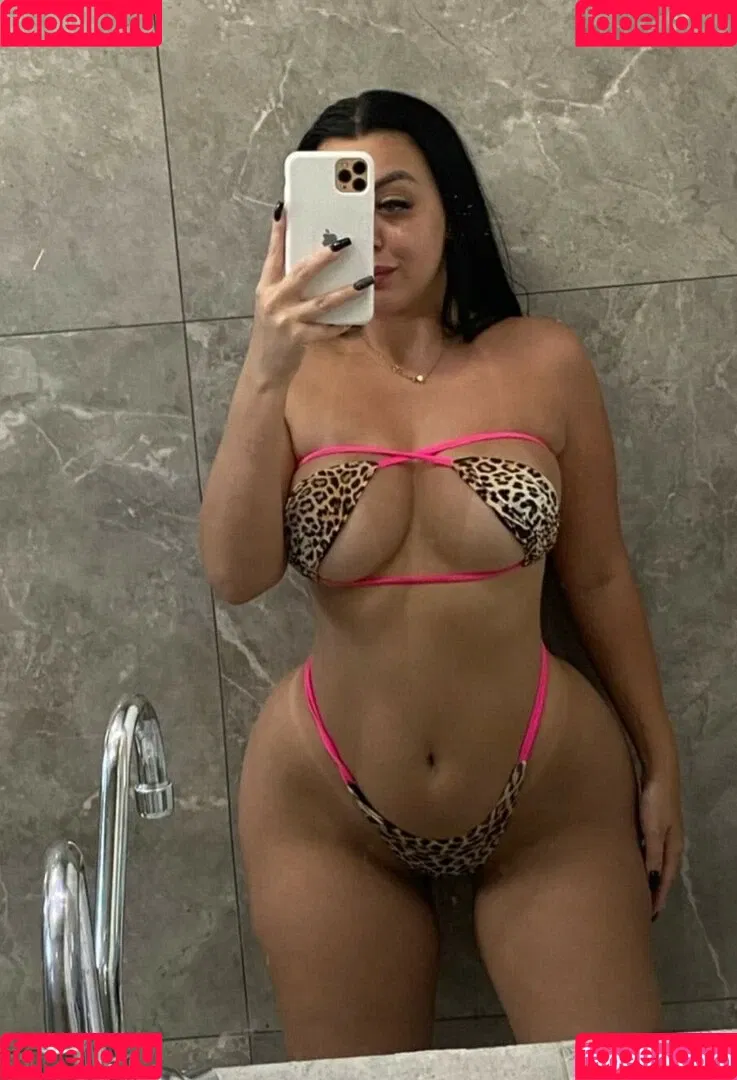 Aryane Casadei Onlyfans Photo Gallery 