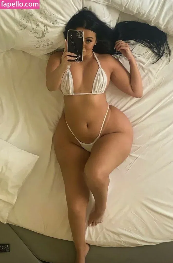 Aryane Casadei Onlyfans Photo Gallery 