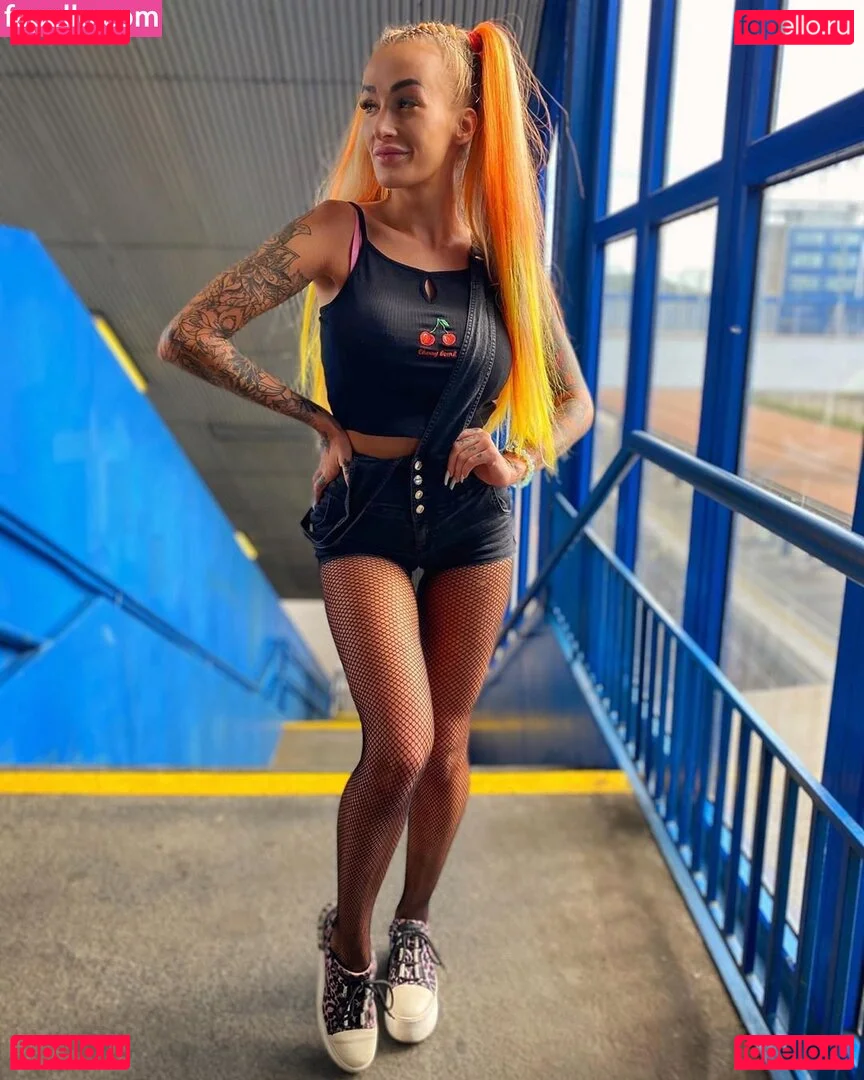 Daisy Lee Onlyfans Photo Gallery 