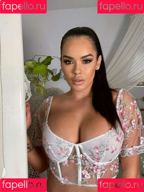 Daisy Lee Onlyfans Photo Gallery 