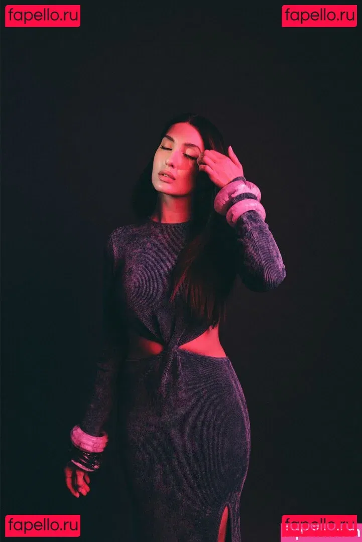 Nora Fatehi Onlyfans Photo Gallery 