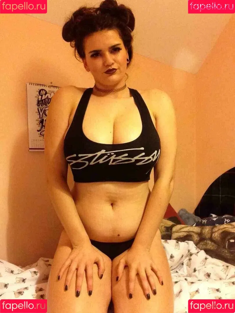 Zoe O'Neill Onlyfans Photo Gallery 