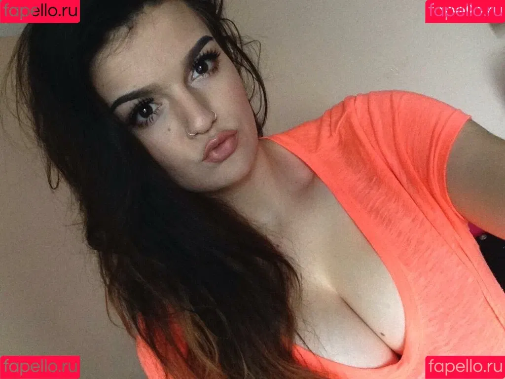 Zoe O'Neill Onlyfans Photo Gallery 