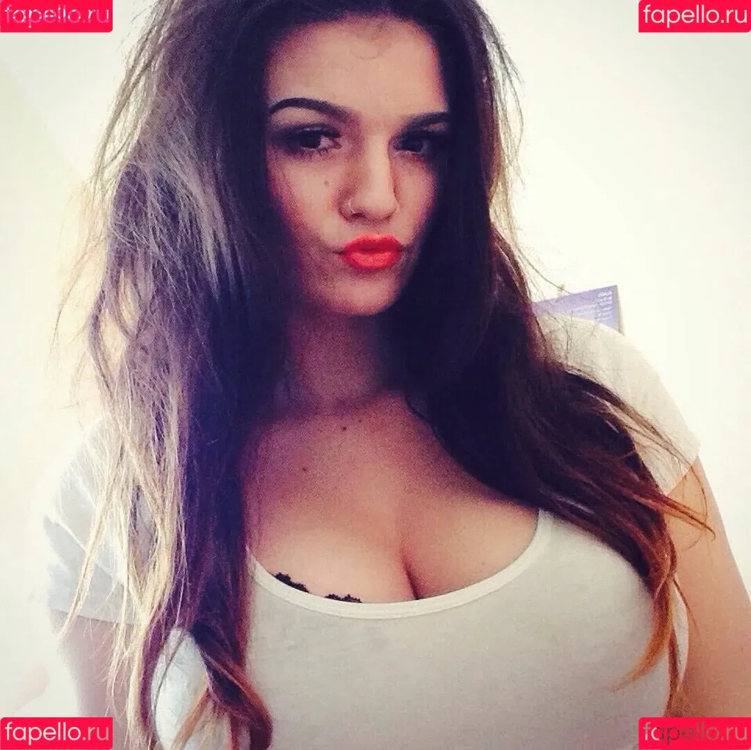 Zoe O'Neill Onlyfans Photo Gallery 