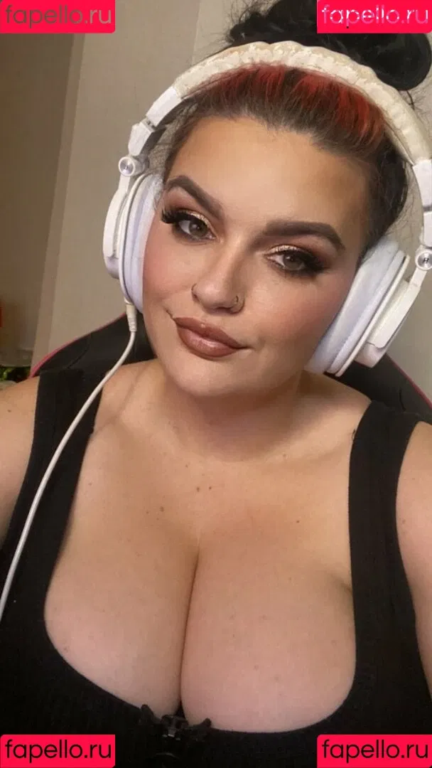 Zoe O'Neill Onlyfans Photo Gallery 