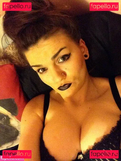 Zoe O'Neill Onlyfans Photo Gallery 