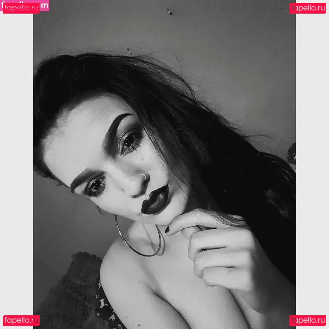 Zoe O'Neill Onlyfans Photo Gallery 