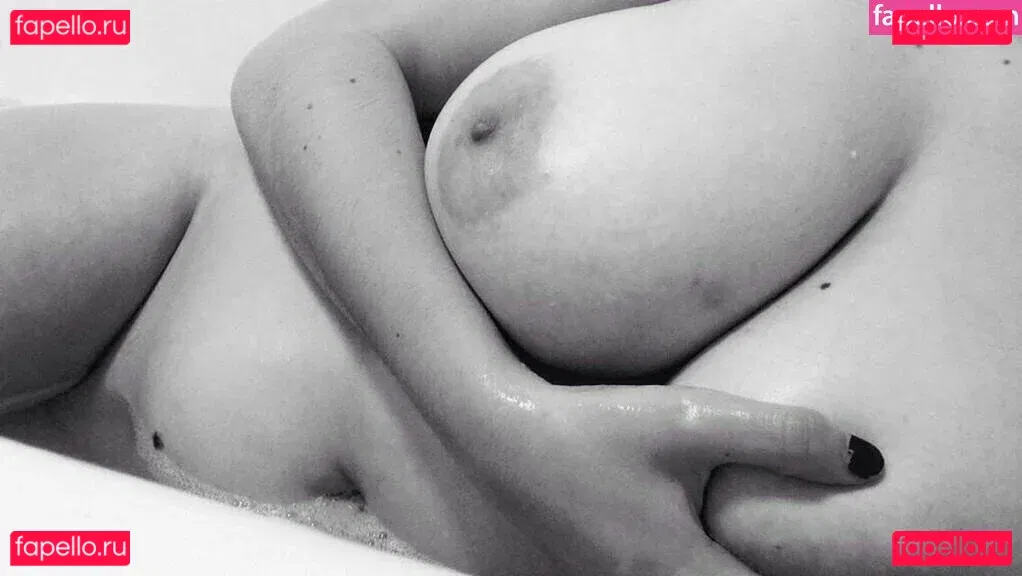 Zoe O'Neill Onlyfans Photo Gallery 